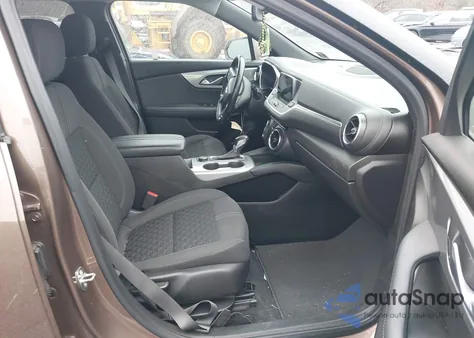 2020 Chevrolet Blazer Awd 2Lt from USA, damaged, VIN 3GNKBHRS1LS547370